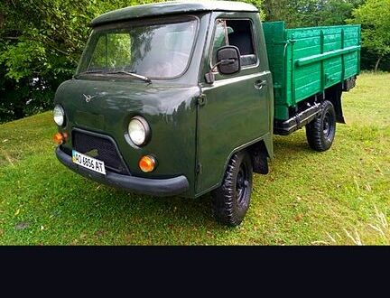 Зелений УАЗ 452, об'ємом двигуна 2.5 л та пробігом 100 тис. км за 2950 $, фото 1 на Automoto.ua