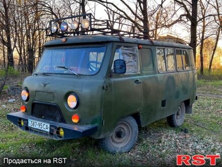 УАЗ 452 1990 в Чугуеве на Automoto.ua Зеленый УАЗ 452, объемом двигателя 25 л и пробегом 135 тыс. км за 1200 $, фото 1 на Automoto.ua