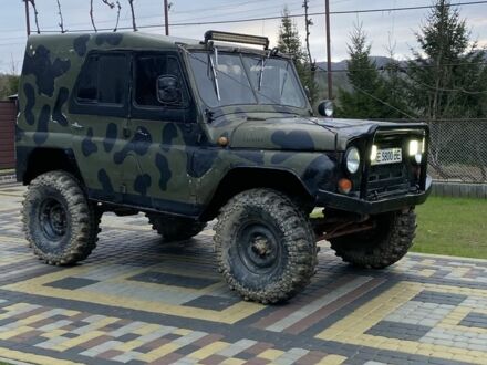 Красный УАЗ 469, объемом двигателя 2.9 л и пробегом 2 тыс. км за 2200 $, фото 1 на Automoto.ua