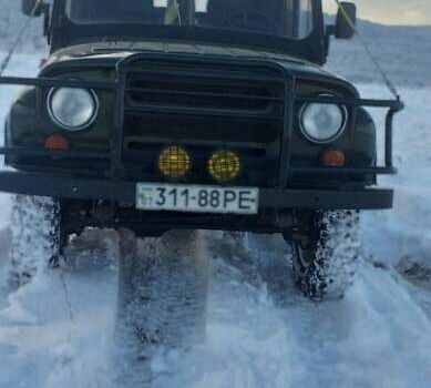 Зеленый УАЗ 469, объемом двигателя 2.4 л и пробегом 100 тыс. км за 3600 $, фото 2 на Automoto.ua