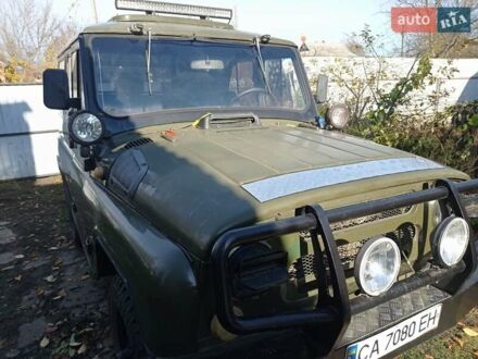 Зелений УАЗ 469Б, об'ємом двигуна 2.45 л та пробігом 100 тис. км за 3000 $, фото 1 на Automoto.ua