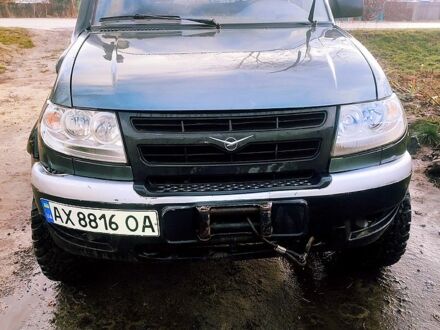 Серый УАЗ Патриот, объемом двигателя 2.7 л и пробегом 132 тыс. км за 4000 $, фото 1 на Automoto.ua