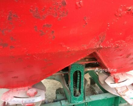 Червоний Уніа Другая, об'ємом двигуна 0 л та пробігом 0 тис. км за 25581 $, фото 3 на Automoto.ua