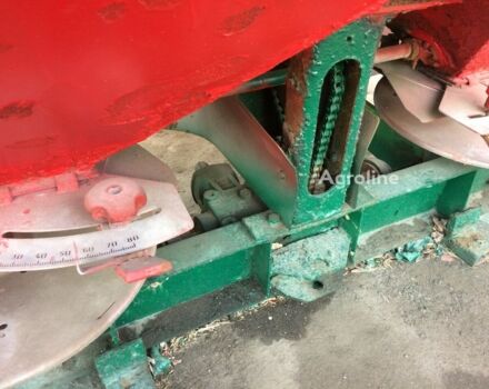 Червоний Уніа Другая, об'ємом двигуна 0 л та пробігом 0 тис. км за 25581 $, фото 2 на Automoto.ua