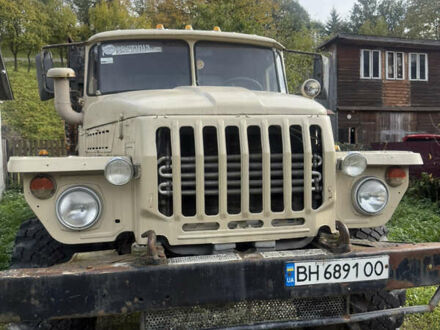 Урал 5557 1991 у Рахове на Automoto.ua Бежевий Урал 5557, об'ємом двигуна 10.8 л та пробігом 168 тис. км за 15460 $, фото 1 на Automoto.ua