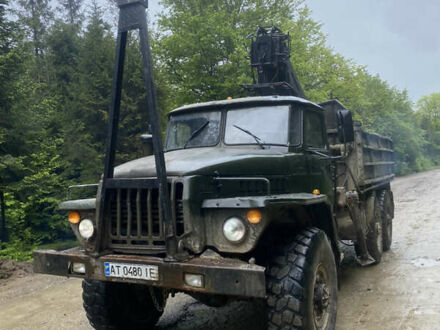 Урал 5557 1987 у Болехове на Automoto.ua Зелений Урал 5557, об'ємом двигуна 10.85 л та пробігом 555 тис. км за 15500 $, фото 1 на Automoto.ua
