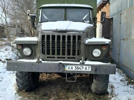 Зеленый Урал 5557, объемом двигателя 10.85 л и пробегом 9 тыс. км за 10500 $, фото 1 на Automoto.ua