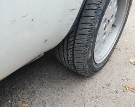 Белый ВАЗ 1111 Ока, объемом двигателя 1 л и пробегом 76 тыс. км за 1200 $, фото 1 на Automoto.ua