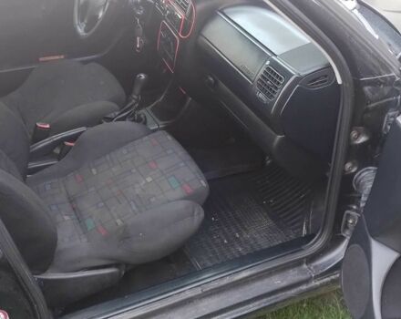 Черный ВАЗ 1111 Ока, объемом двигателя 1.9 л и пробегом 300 тыс. км за 2800 $, фото 6 на Automoto.ua