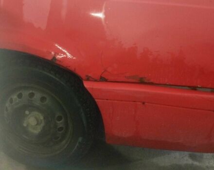 Красный ВАЗ 1111 Ока, объемом двигателя 2 л и пробегом 380 тыс. км за 700 $, фото 6 на Automoto.ua