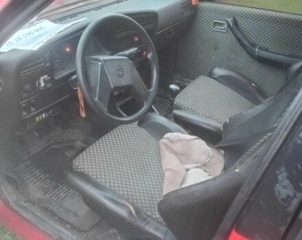 Красный ВАЗ 1111 Ока, объемом двигателя 2 л и пробегом 380 тыс. км за 700 $, фото 1 на Automoto.ua