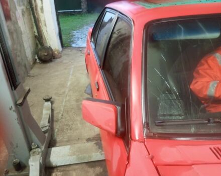 Красный ВАЗ 1111 Ока, объемом двигателя 2 л и пробегом 380 тыс. км за 700 $, фото 3 на Automoto.ua