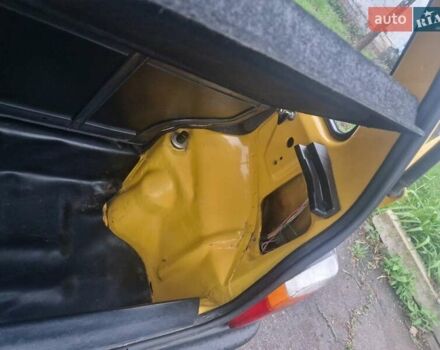 Жовтий ВАЗ 1111 Ока, об'ємом двигуна 0.75 л та пробігом 14 тис. км за 2100 $, фото 2 на Automoto.ua