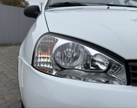 Белый ВАЗ 1117 Калина, объемом двигателя 1.4 л и пробегом 19 тыс. км за 3999 $, фото 11 на Automoto.ua