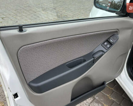 ВАЗ 1117 Калина 2009 в Кременчуге на Automoto.ua Белый ВАЗ 1117 Калина, объемом двигателя 1.4 л и пробегом 19 тыс. км за 3950 $, фото 81 на Automoto.ua