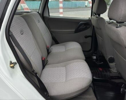 Белый ВАЗ 1117 Калина, объемом двигателя 1.4 л и пробегом 19 тыс. км за 3999 $, фото 20 на Automoto.ua