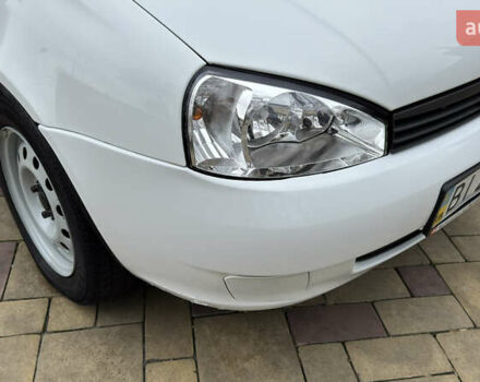 Белый ВАЗ 1117 Калина, объемом двигателя 1.4 л и пробегом 19 тыс. км за 3700 $, фото 31 на Automoto.ua