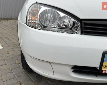 ВАЗ 1117 Калина 2009 в Кременчуге на Automoto.ua Белый ВАЗ 1117 Калина, объемом двигателя 1.4 л и пробегом 19 тыс. км за 3950 $, фото 25 на Automoto.ua