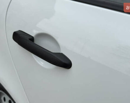 Белый ВАЗ 1117 Калина, объемом двигателя 1.4 л и пробегом 19 тыс. км за 3599 $, фото 43 на Automoto.ua