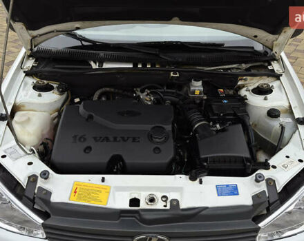 Белый ВАЗ 1117 Калина, объемом двигателя 1.4 л и пробегом 19 тыс. км за 3700 $, фото 163 на Automoto.ua