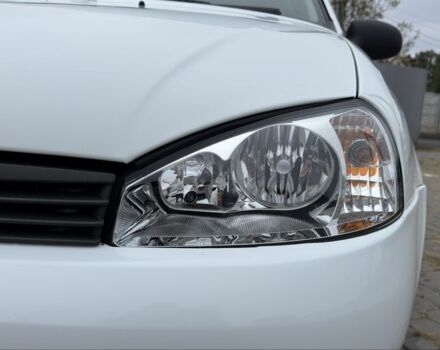 Белый ВАЗ 1117 Калина, объемом двигателя 1.4 л и пробегом 19 тыс. км за 3999 $, фото 10 на Automoto.ua