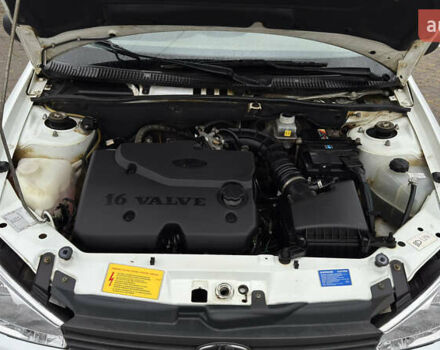 ВАЗ 1117 Калина 2009 в Кременчуге на Automoto.ua Белый ВАЗ 1117 Калина, объемом двигателя 1.4 л и пробегом 19 тыс. км за 4000 $, фото 150 на Automoto.ua