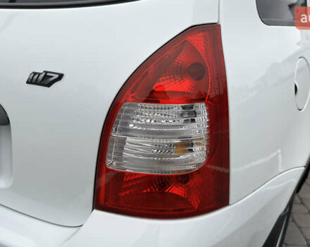 ВАЗ 1117 Калина 2009 в Кременчуге на Automoto.ua Белый ВАЗ 1117 Калина, объемом двигателя 1.4 л и пробегом 19 тыс. км за 3950 $, фото 50 на Automoto.ua