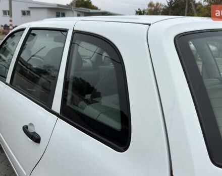 ВАЗ 1117 Калина 2009 в Кременчуге на Automoto.ua Белый ВАЗ 1117 Калина, объемом двигателя 1.4 л и пробегом 19 тыс. км за 3950 $, фото 61 на Automoto.ua