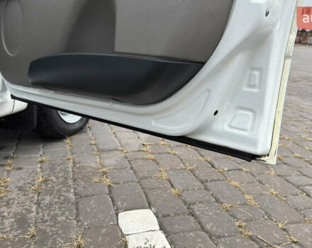 ВАЗ 1117 Калина 2009 в Кременчуге на Automoto.ua Белый ВАЗ 1117 Калина, объемом двигателя 1.4 л и пробегом 19 тыс. км за 3950 $, фото 126 на Automoto.ua