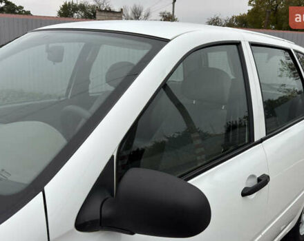 ВАЗ 1117 Калина 2009 в Кременчуге на Automoto.ua Белый ВАЗ 1117 Калина, объемом двигателя 1.4 л и пробегом 19 тыс. км за 3950 $, фото 71 на Automoto.ua