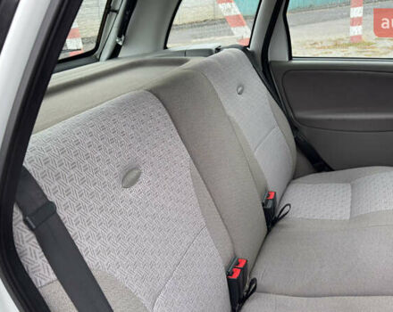 ВАЗ 1117 Калина 2009 в Кременчуге на Automoto.ua Белый ВАЗ 1117 Калина, объемом двигателя 1.4 л и пробегом 19 тыс. км за 3950 $, фото 118 на Automoto.ua