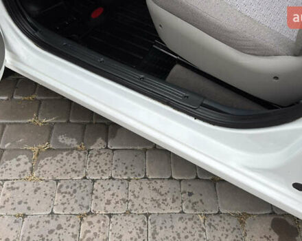 ВАЗ 1117 Калина 2009 в Кременчуге на Automoto.ua Белый ВАЗ 1117 Калина, объемом двигателя 1.4 л и пробегом 19 тыс. км за 3950 $, фото 83 на Automoto.ua