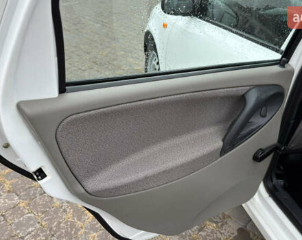 ВАЗ 1117 Калина 2009 в Кременчуге на Automoto.ua Белый ВАЗ 1117 Калина, объемом двигателя 1.4 л и пробегом 19 тыс. км за 3950 $, фото 104 на Automoto.ua