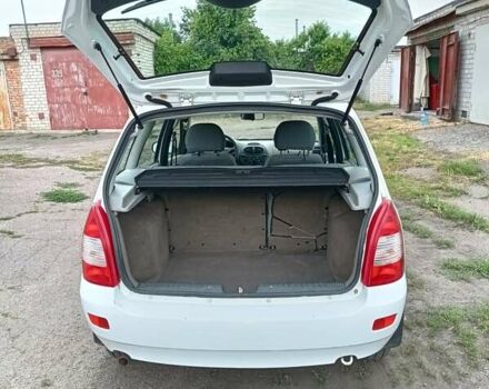 Белый ВАЗ 1117 Калина, объемом двигателя 1.6 л и пробегом 49 тыс. км за 3200 $, фото 10 на Automoto.ua