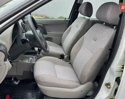 ВАЗ 1117 Калина 2009 в Кременчуге на Automoto.ua Белый ВАЗ 1117 Калина, объемом двигателя 1.4 л и пробегом 19 тыс. км за 3950 $, фото 85 на Automoto.ua