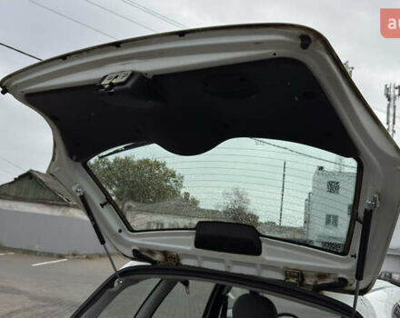 ВАЗ 1117 Калина 2009 в Кременчуге на Automoto.ua Белый ВАЗ 1117 Калина, объемом двигателя 1.4 л и пробегом 19 тыс. км за 3950 $, фото 138 на Automoto.ua