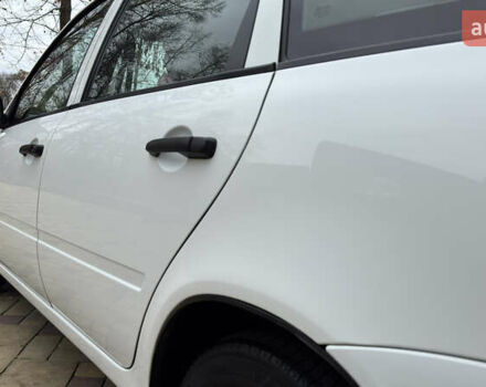 Белый ВАЗ 1117 Калина, объемом двигателя 1.4 л и пробегом 19 тыс. км за 3599 $, фото 66 на Automoto.ua