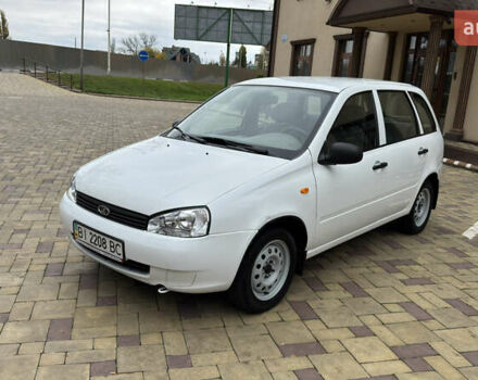 Белый ВАЗ 1117 Калина, объемом двигателя 1.4 л и пробегом 19 тыс. км за 3700 $, фото 1 на Automoto.ua