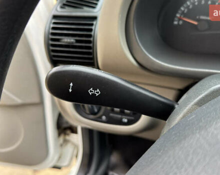 Белый ВАЗ 1117 Калина, объемом двигателя 1.4 л и пробегом 19 тыс. км за 3700 $, фото 108 на Automoto.ua