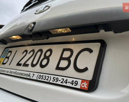 Белый ВАЗ 1117 Калина, объемом двигателя 1.4 л и пробегом 19 тыс. км за 3700 $, фото 174 на Automoto.ua