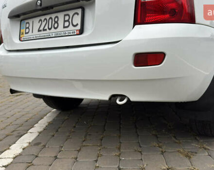 ВАЗ 1117 Калина 2009 в Кременчуге на Automoto.ua Белый ВАЗ 1117 Калина, объемом двигателя 1.4 л и пробегом 19 тыс. км за 3950 $, фото 59 на Automoto.ua