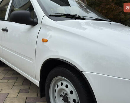 Белый ВАЗ 1117 Калина, объемом двигателя 1.4 л и пробегом 19 тыс. км за 3599 $, фото 37 на Automoto.ua