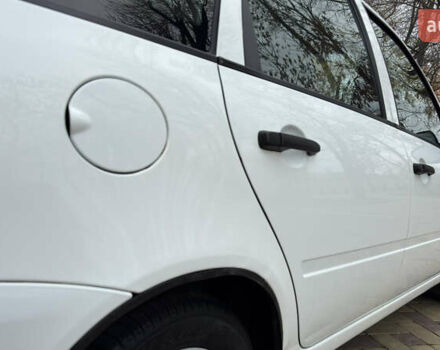 Белый ВАЗ 1117 Калина, объемом двигателя 1.4 л и пробегом 19 тыс. км за 3590 $, фото 48 на Automoto.ua