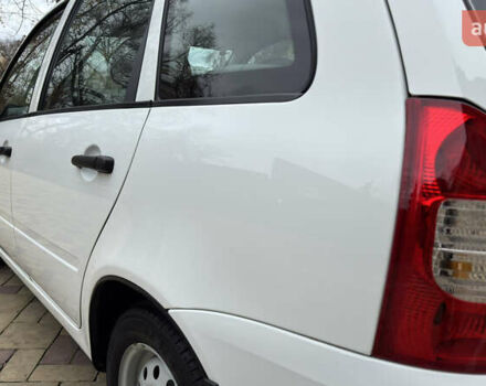 Білий ВАЗ 1117 Калина, об'ємом двигуна 1.4 л та пробігом 19 тис. км за 3950 $, фото 65 на Automoto.ua