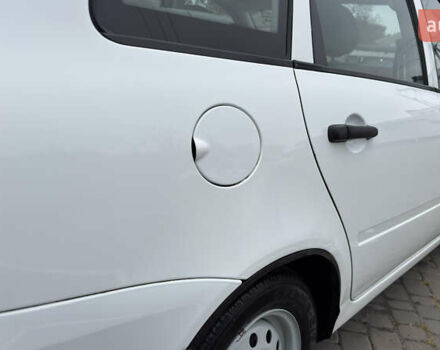 ВАЗ 1117 Калина 2009 в Кременчуге на Automoto.ua Белый ВАЗ 1117 Калина, объемом двигателя 1.4 л и пробегом 19 тыс. км за 3950 $, фото 46 на Automoto.ua