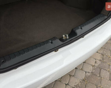 ВАЗ 1117 Калина 2009 в Кременчуге на Automoto.ua Белый ВАЗ 1117 Калина, объемом двигателя 1.4 л и пробегом 19 тыс. км за 3950 $, фото 146 на Automoto.ua