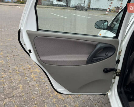 ВАЗ 1117 Калина 2009 в Кременчуге на Automoto.ua Белый ВАЗ 1117 Калина, объемом двигателя 1.4 л и пробегом 19 тыс. км за 3950 $, фото 103 на Automoto.ua