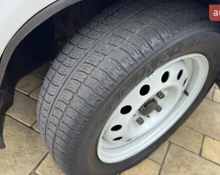 Белый ВАЗ 1117 Калина, объемом двигателя 1.4 л и пробегом 19 тыс. км за 3700 $, фото 170 на Automoto.ua