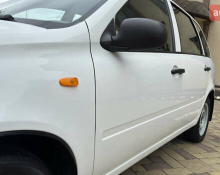 Белый ВАЗ 1117 Калина, объемом двигателя 1.4 л и пробегом 19 тыс. км за 3700 $, фото 75 на Automoto.ua