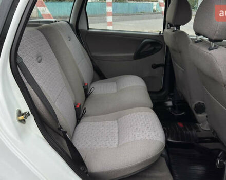 ВАЗ 1117 Калина 2009 в Кременчуге на Automoto.ua Белый ВАЗ 1117 Калина, объемом двигателя 1.4 л и пробегом 19 тыс. км за 3950 $, фото 117 на Automoto.ua